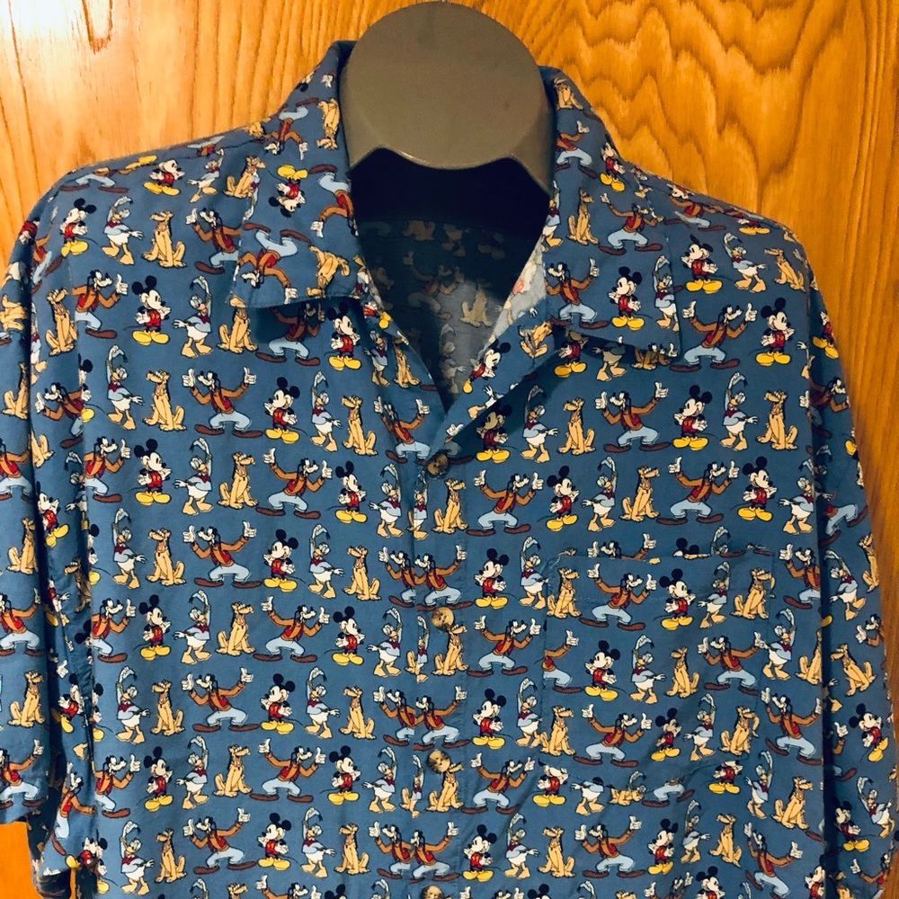 Men’s XXL Big & Tall Disney Button-Down Shirt